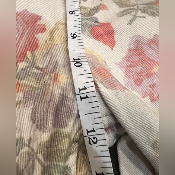 THE KOOPLES PRINTED BOYFRIEND JEANS Color is Ecru Size 42 FR/ 10 US NWT - Picture 11 of 15